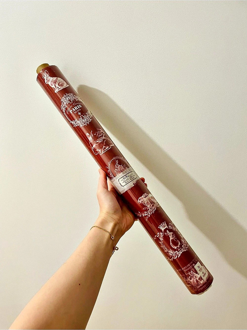 Red rabbit wrapping paper 🎁 🐇